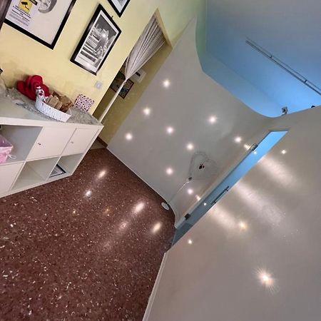 산베네데토델트론토 Casa Riri B&B 외부 사진